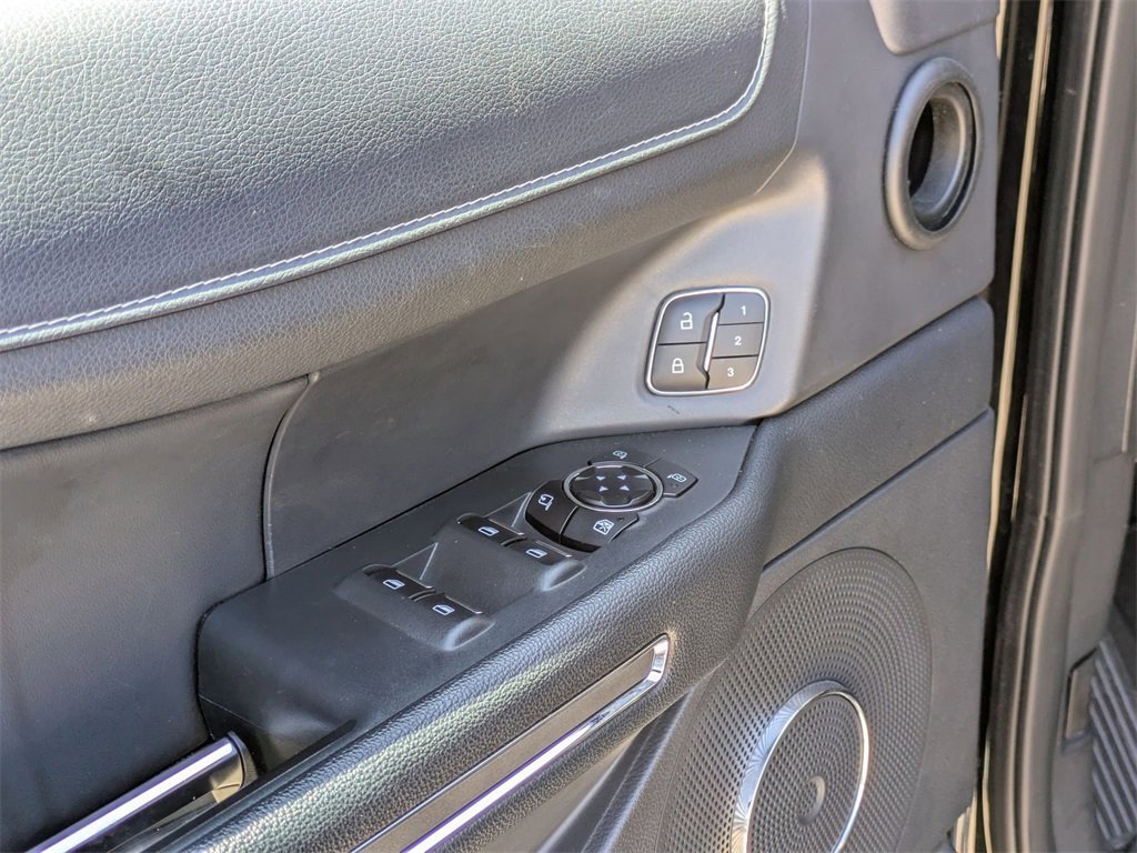 Used 2023 Ford Expedition XLT image 13