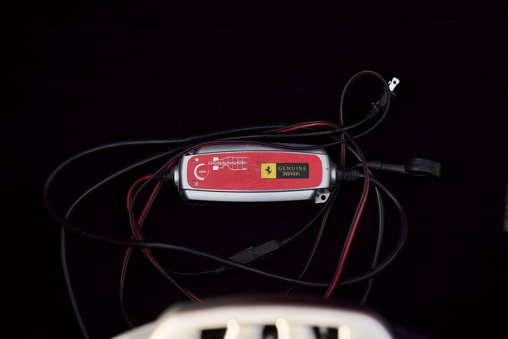 Used 2018 Ferrari 812 Superfast image 25