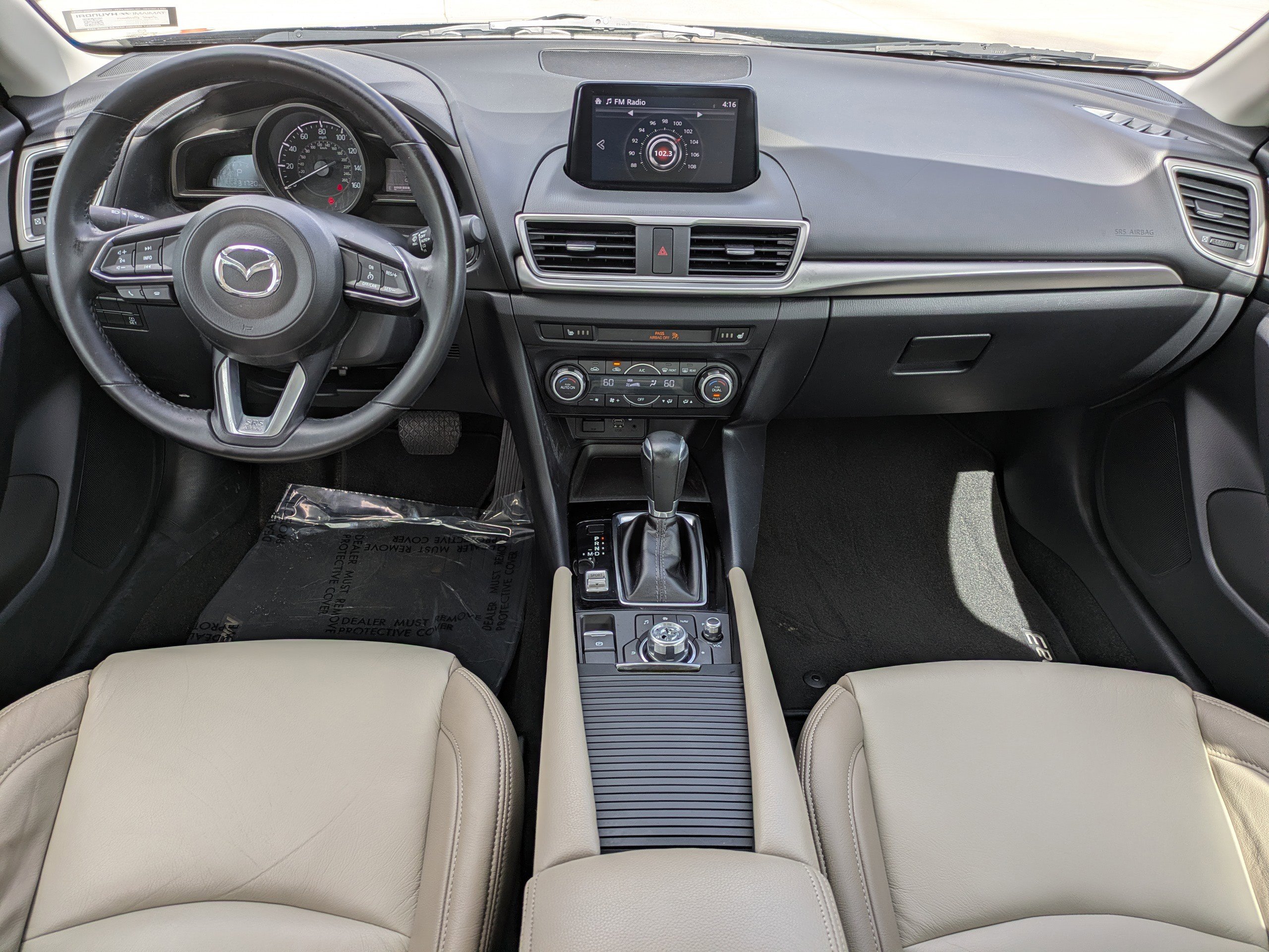 Used 2018 MAZDA MAZDA3 Touring FWD image 13