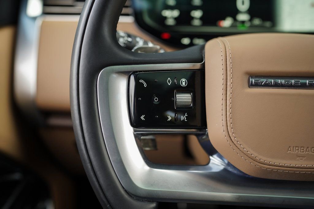 Used 2025 Land Rover Range Rover SE image 29