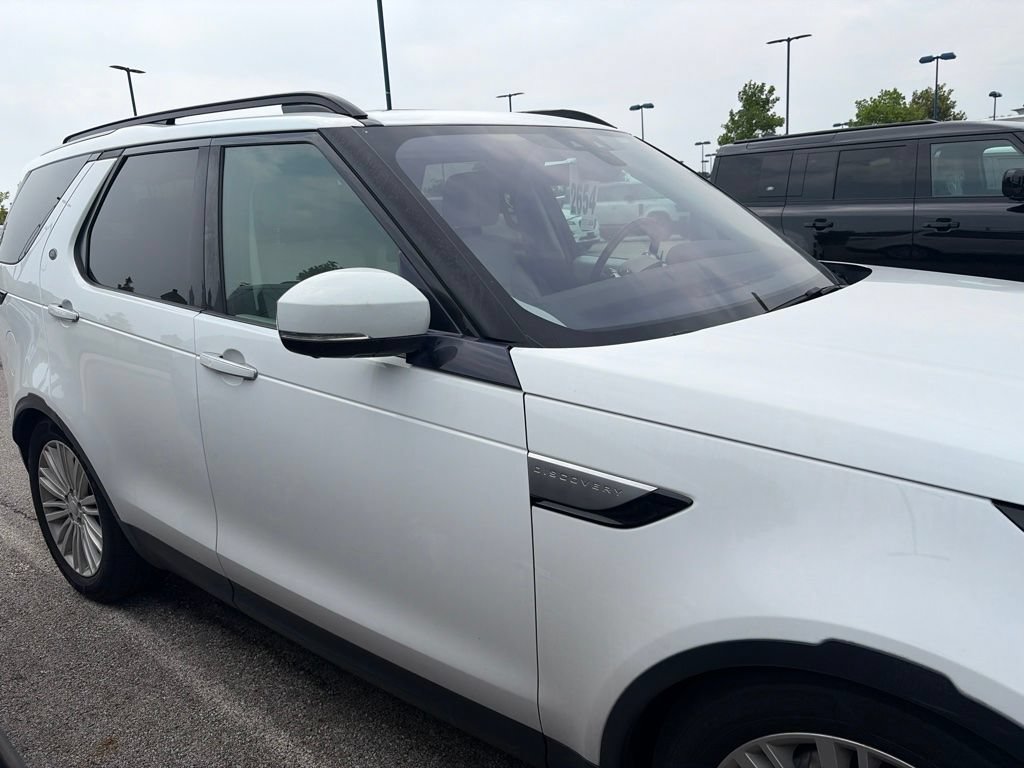 Used 2018 Land Rover Discovery HSE Luxury AWD/4WD image 4