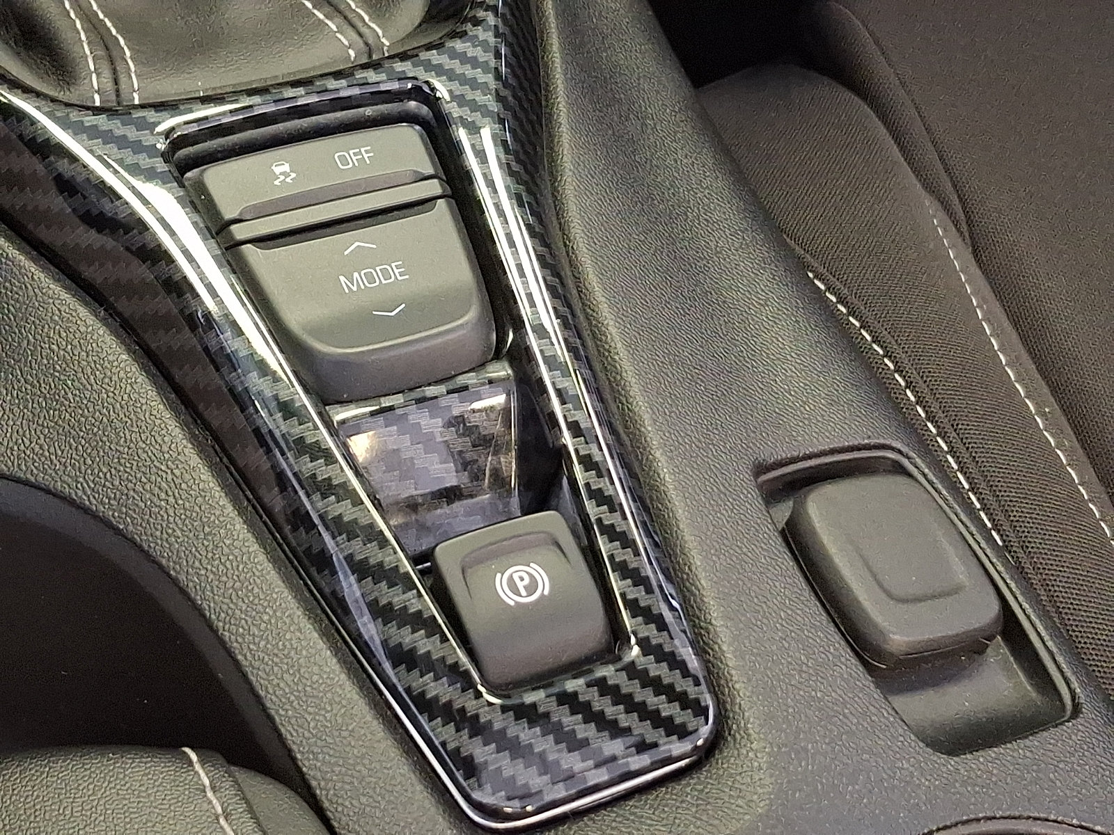 Used 2024 Chevrolet Camaro LT RWD image 23