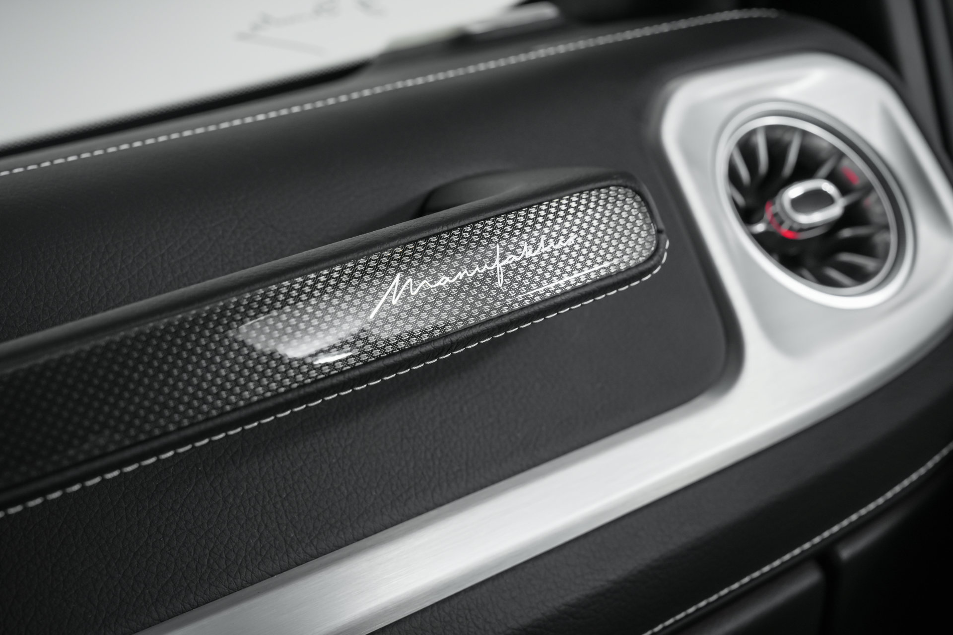 Used 2025 Mercedes-Benz G 63 AMG 4MATIC image 91