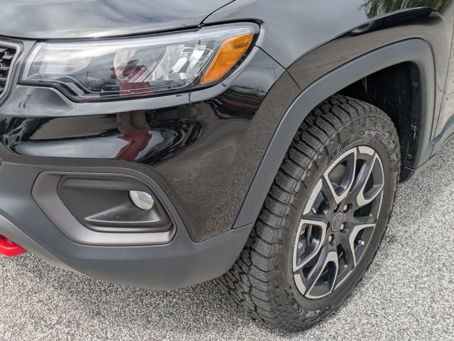 New 2026 Jeep Compass Trailhawk AWD/4WD image 9