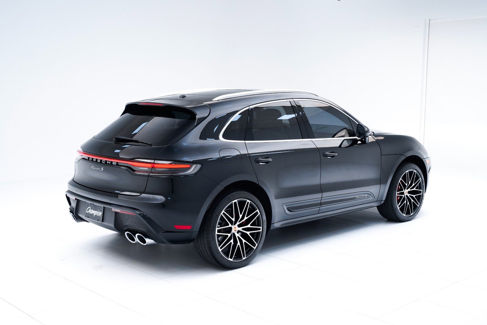 New 2026 Porsche Macan S AWD/4WD image 9