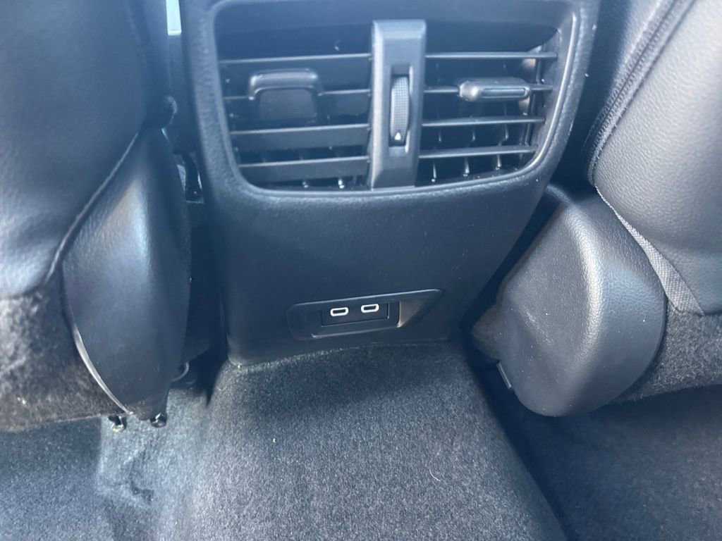 Used 2023 Toyota Corolla Cross XLE w/ Convenience Package image 19