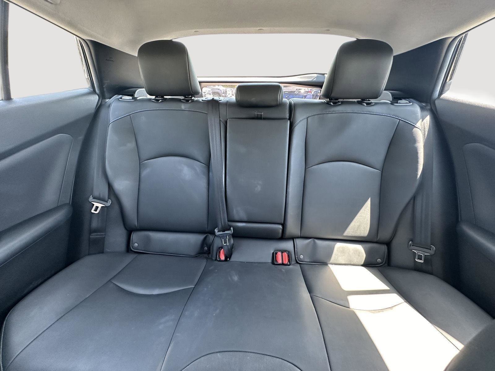 Used 2017 Toyota Prius Three Touring FWD image 12