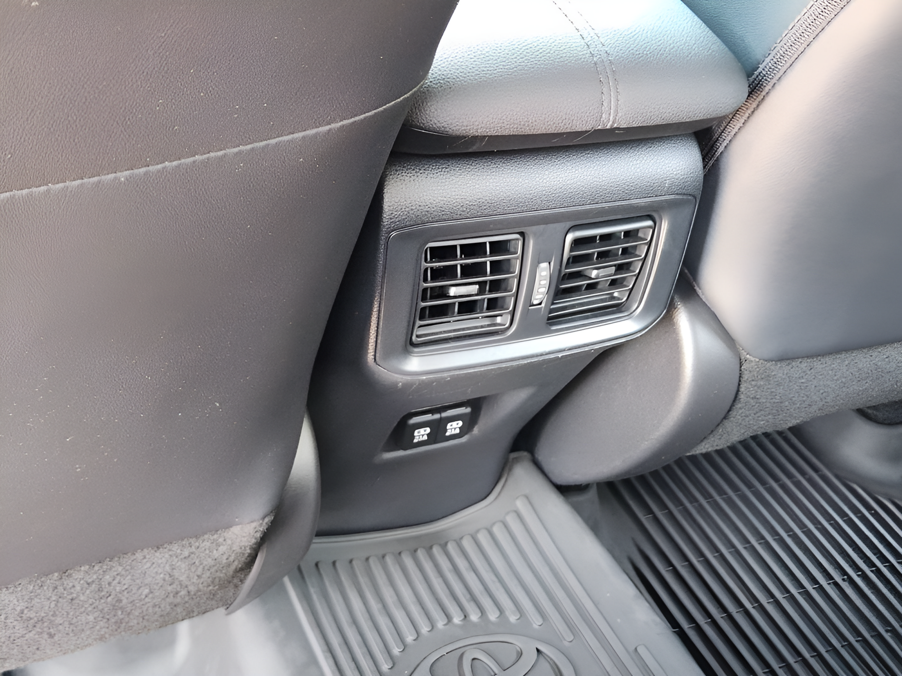 Used 2021 Toyota RAV4 XSE AWD/4WD image 29