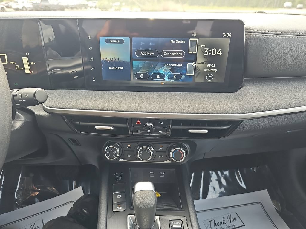 Used 2025 Nissan Kicks SV FWD image 24
