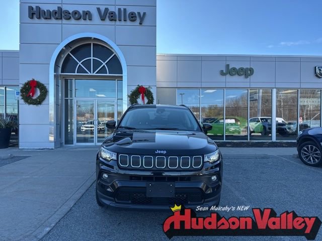 Certified 2022 Jeep Compass Latitude image 1