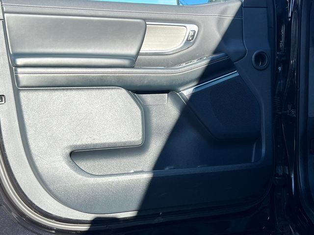 Used 2025 Ford Expedition Max Platinum AWD/4WD image 17