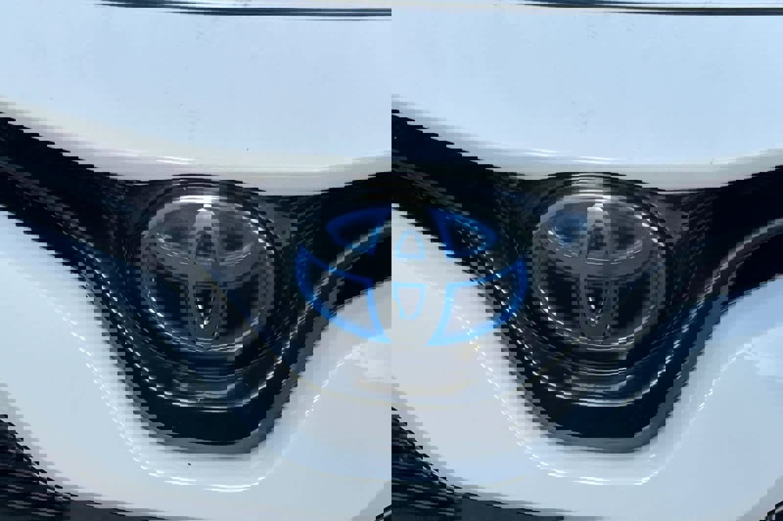 Used 2018 Toyota Camry LE FWD image 13