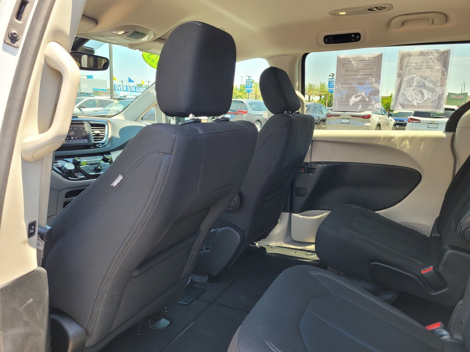 Used 2023 Chrysler Voyager LX FWD image 15