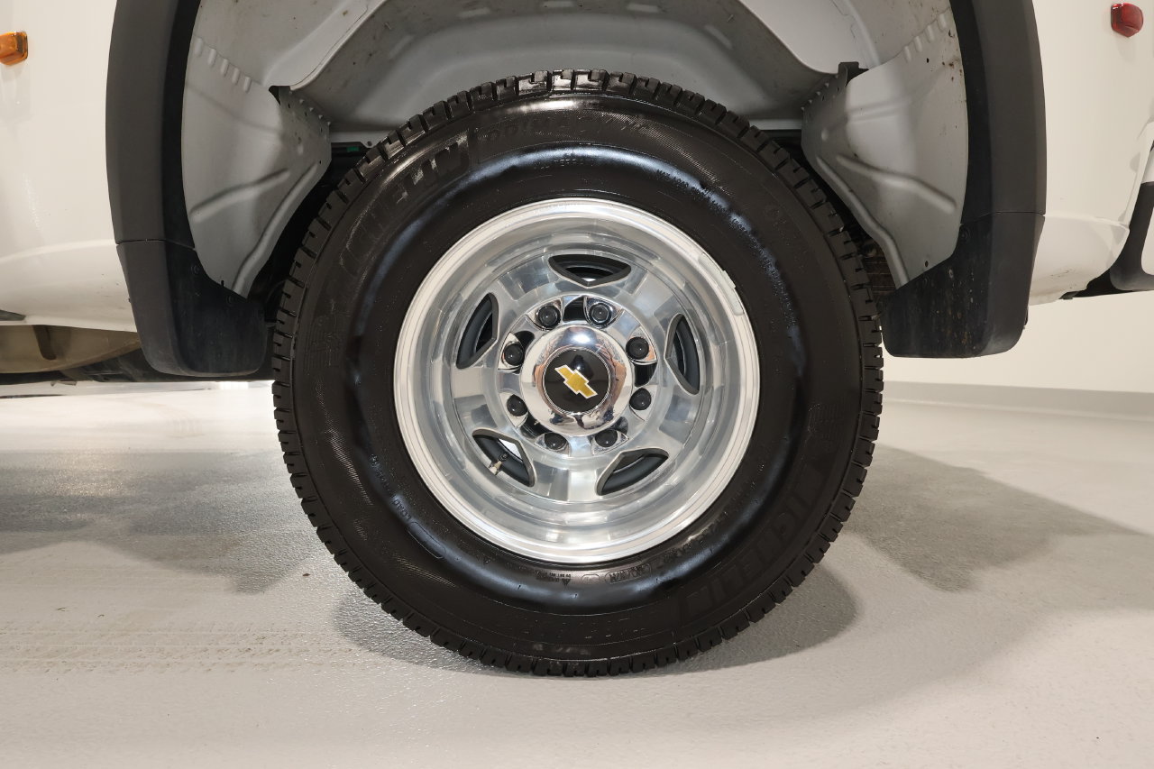 Certified 2022 Chevrolet Silverado 3500 High Country AWD/4WD image 36