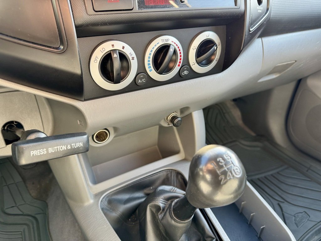 Used 2006 Toyota Tacoma 2WD Regular Cab image 25