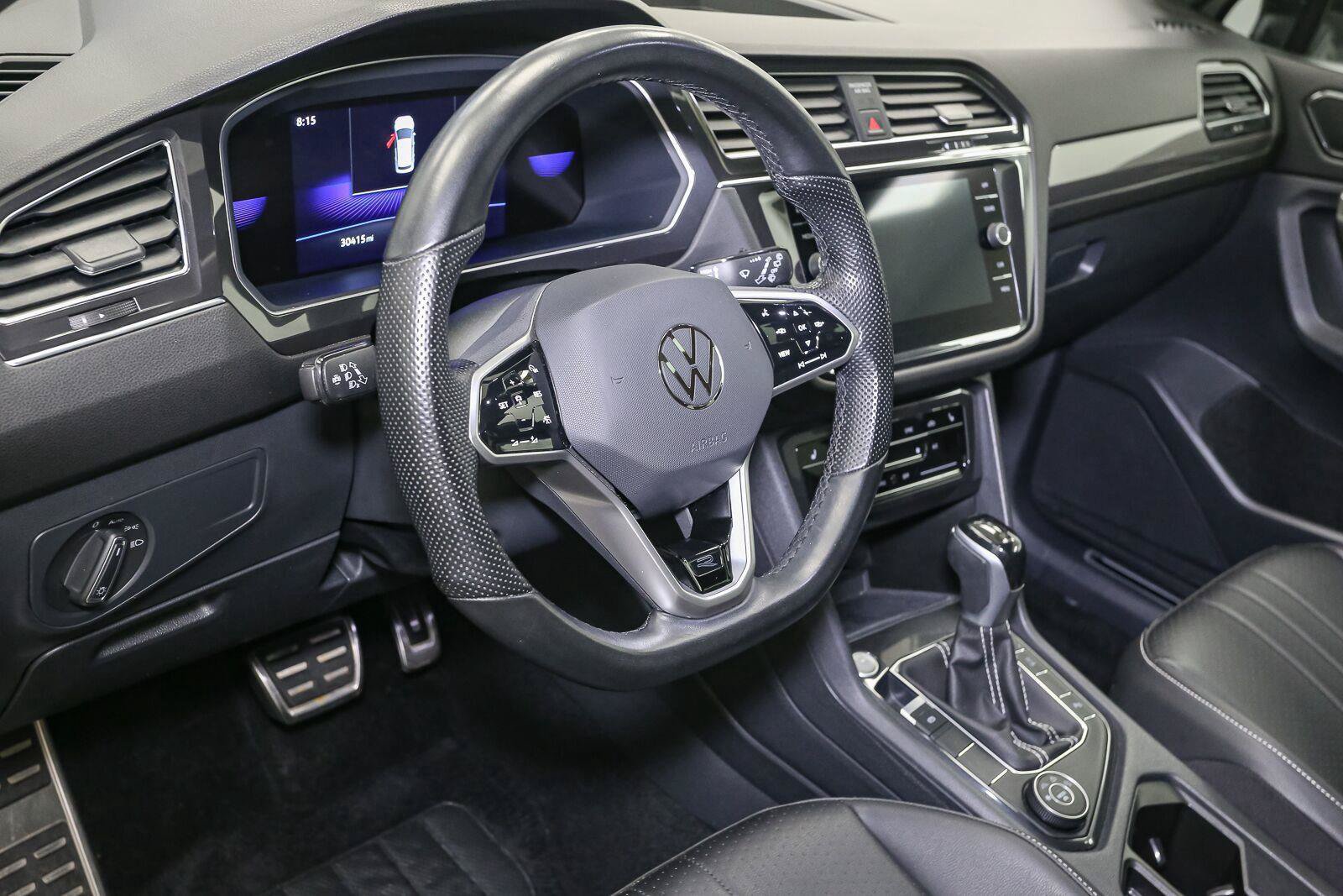Certified 2024 Volkswagen Tiguan SE R-Line AWD/4WD image 30