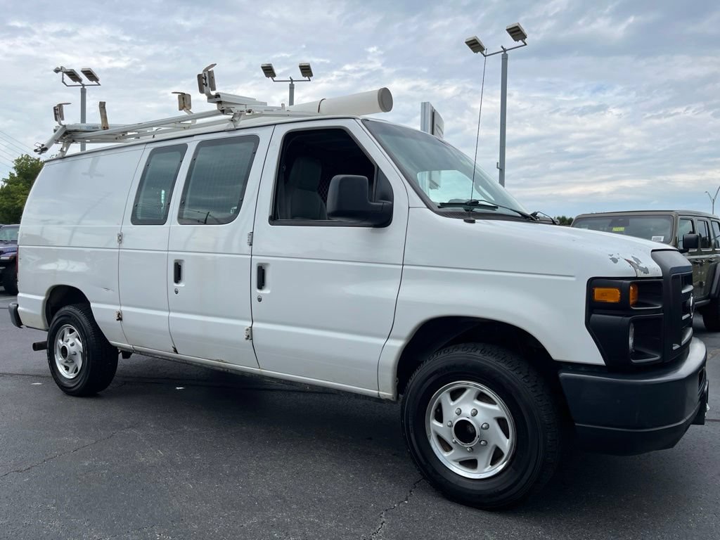 Used 2012 Ford E-250 and Econoline 250 w/ Commercial Cargo Van Pkg RWD image 6