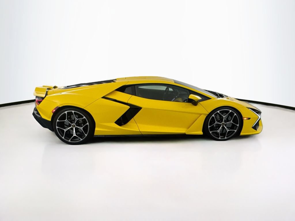Used 2024 Lamborghini Revuelto AWD/4WD image 4