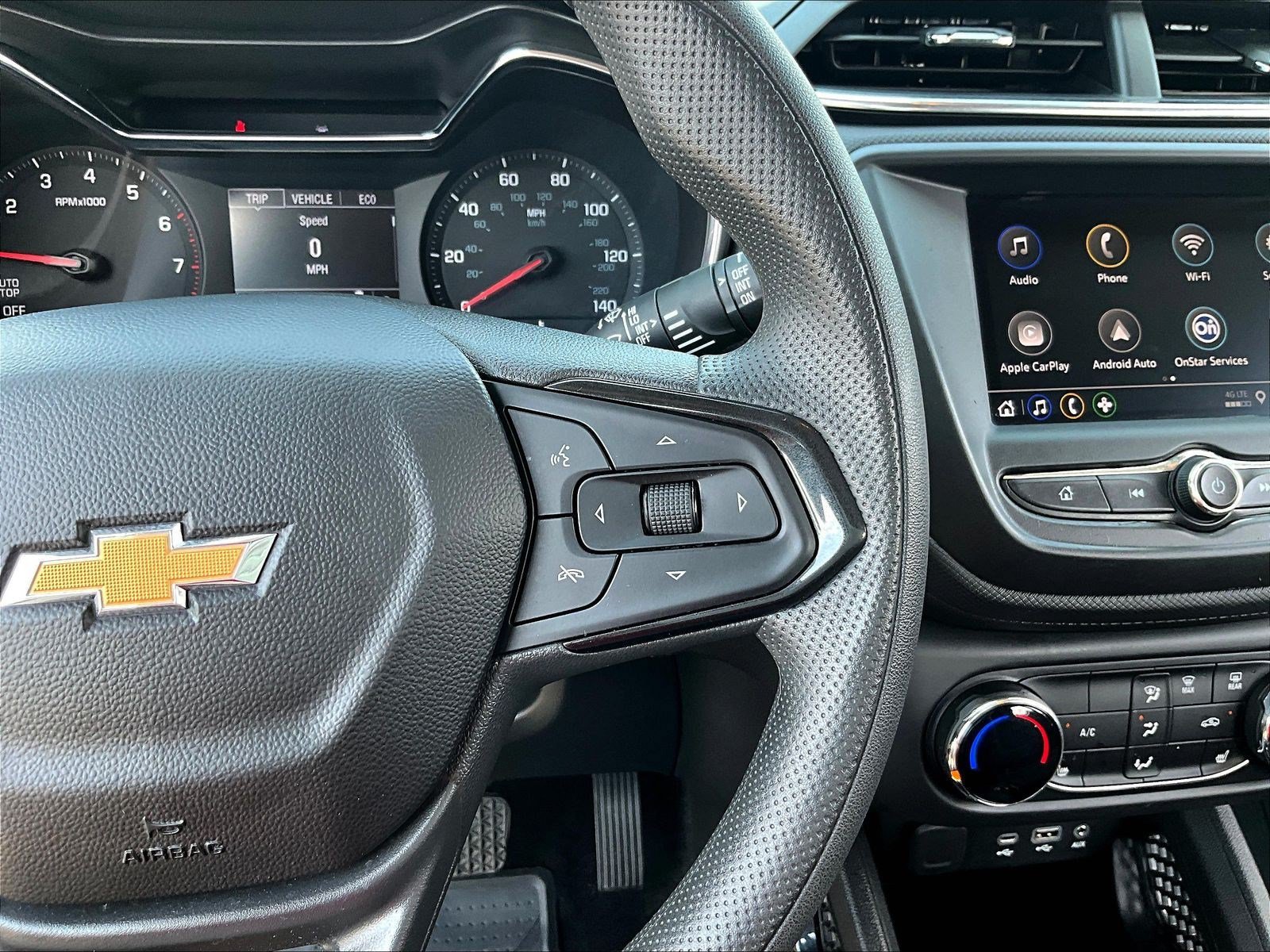 Used 2023 Chevrolet TrailBlazer LT FWD image 11
