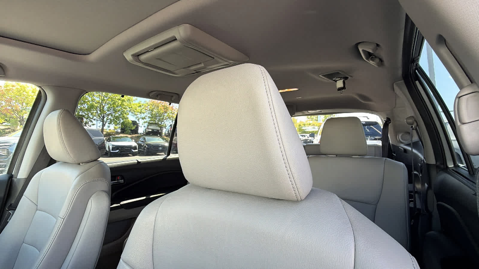 Used 2016 Honda Pilot Touring image 11