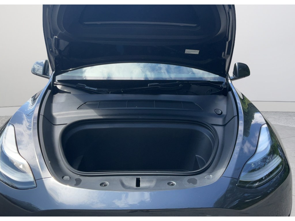 Used 2025 Tesla Model Y Performance AWD/4WD image 24