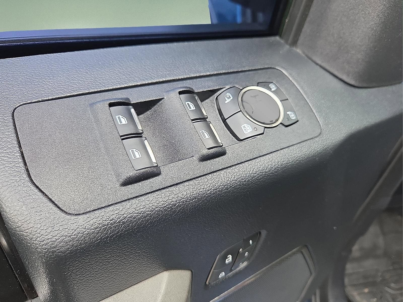 Used 2020 Ford F150 Raptor w/ Equipment Group 802A Luxury image 15