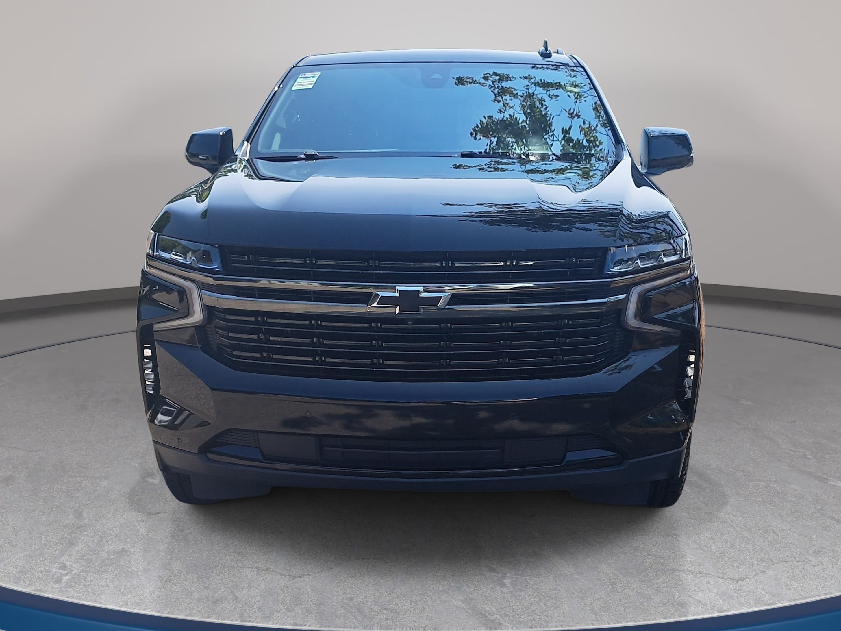 Used 2021 Chevrolet Suburban RST w/ Luxury Package AWD/4WD image 2