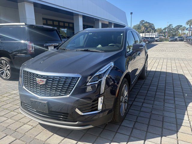 Certified 2025 Cadillac XT5 Premium Luxury image 2