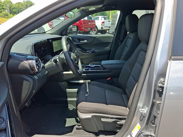 Used 2026 Chevrolet Equinox LT FWD image 10