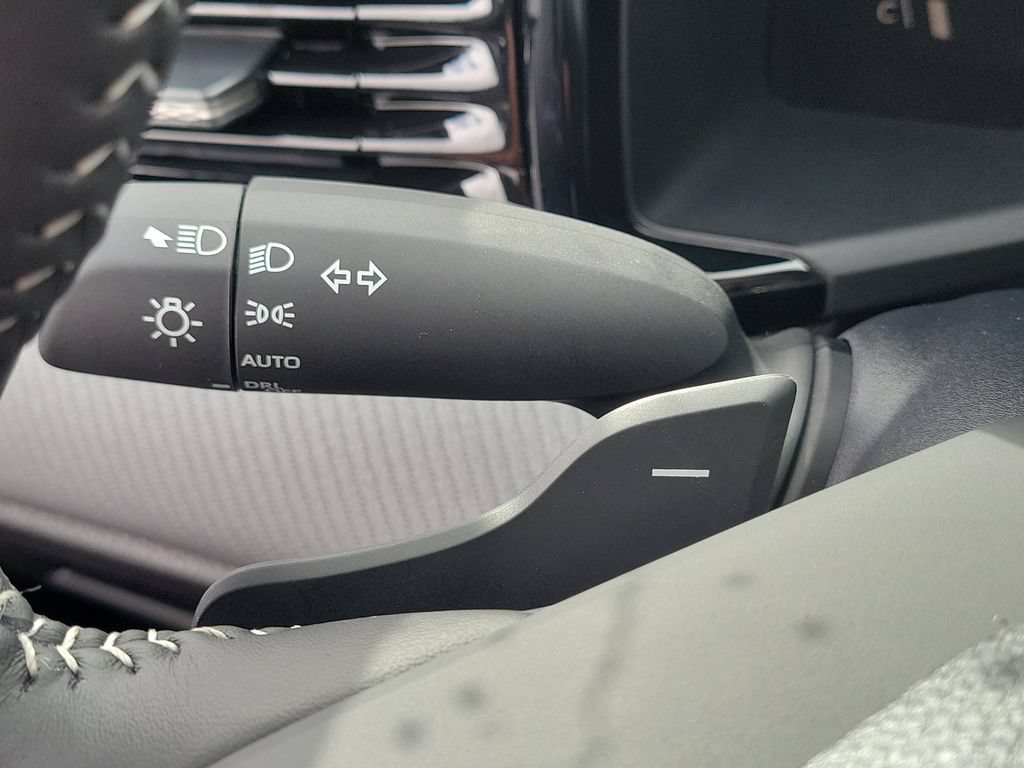 New 2026 Toyota Camry SE w/ Convenience Package FWD image 11