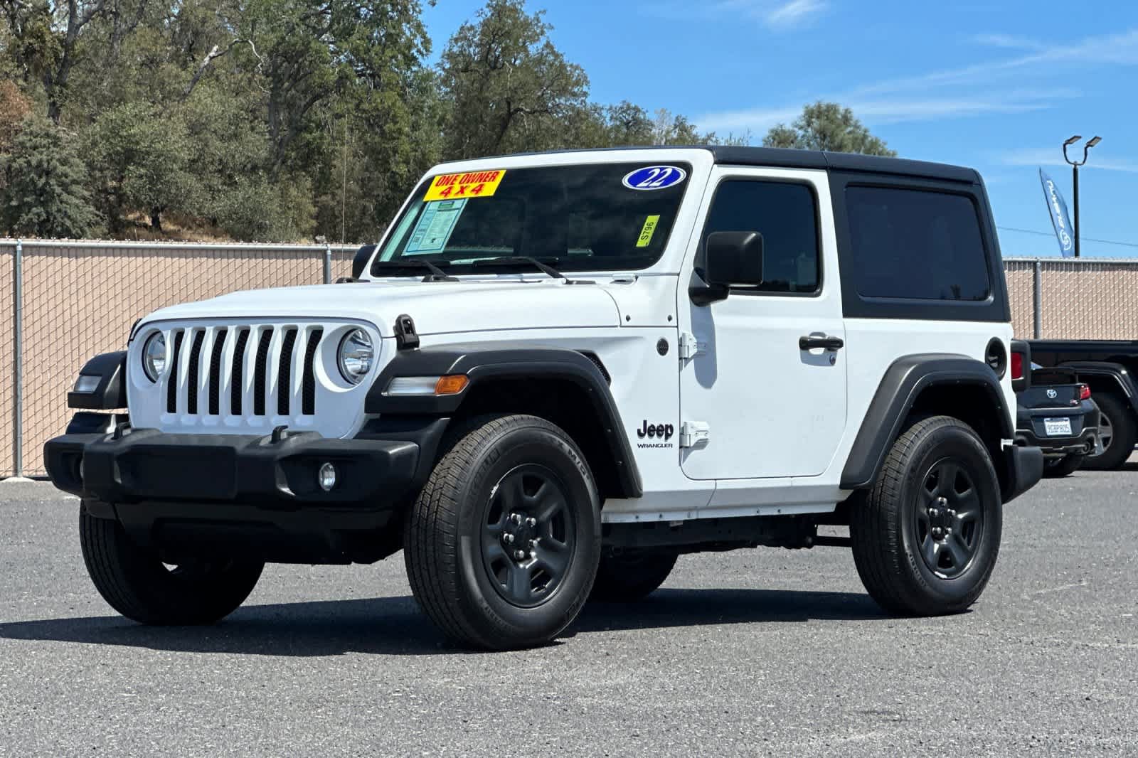 Used 2022 Jeep Wrangler Sport AWD/4WD image 7