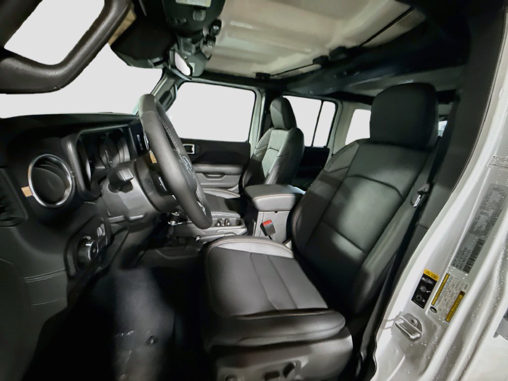 New 2027 Jeep Wrangler Unlimited Sahara AWD/4WD image 22