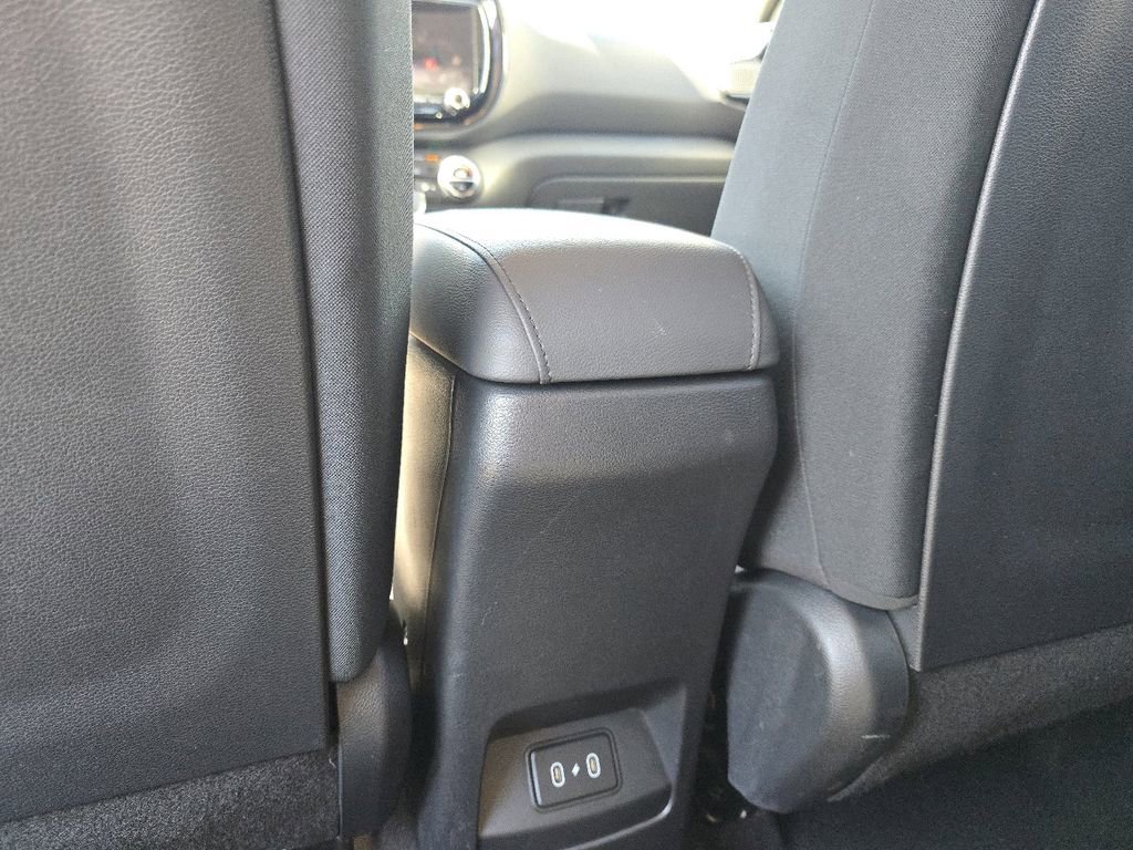 Used 2023 Kia Soul S image 23