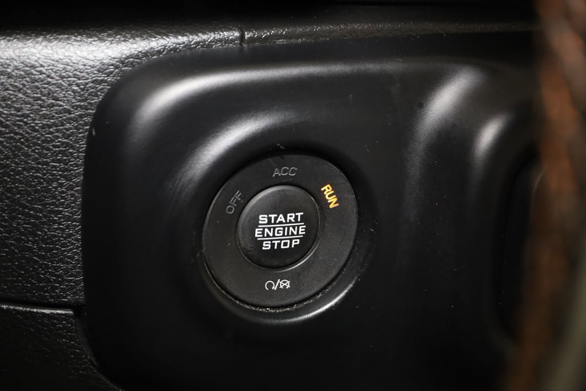 Used 2021 Jeep Gladiator Mojave w/ LED Lighting Group AWD/4WD image 29