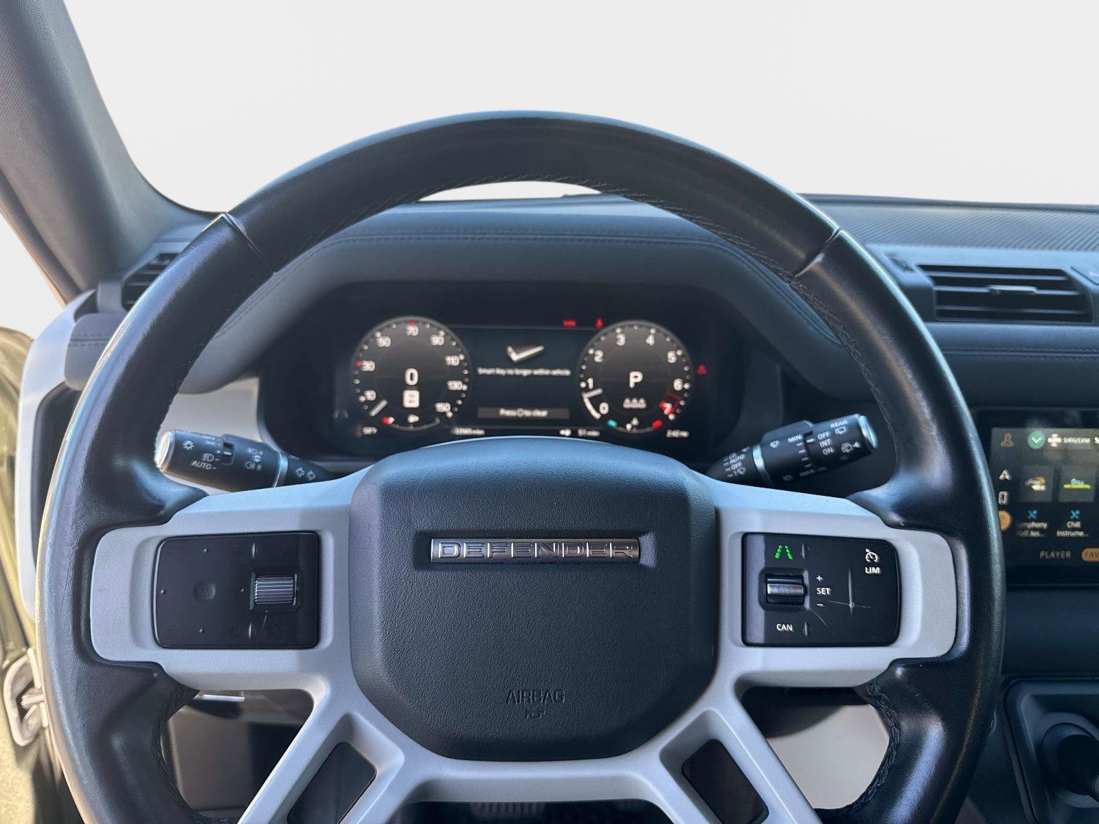 Used 2023 Land Rover Defender 110 S image 24