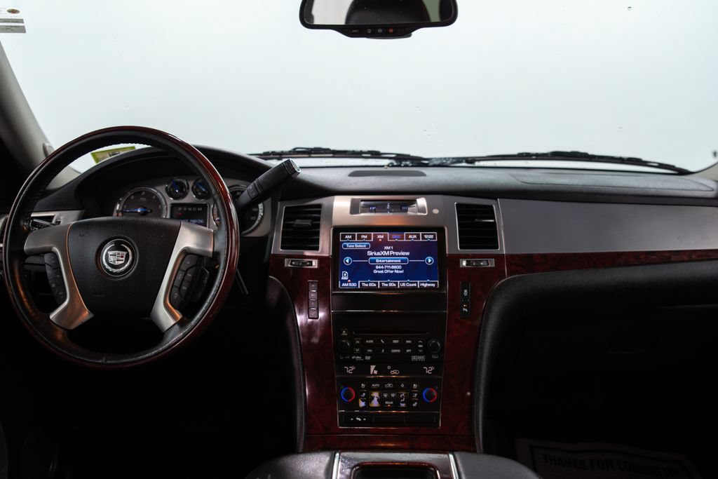Used 2014 Cadillac Escalade Luxury AWD/4WD image 22