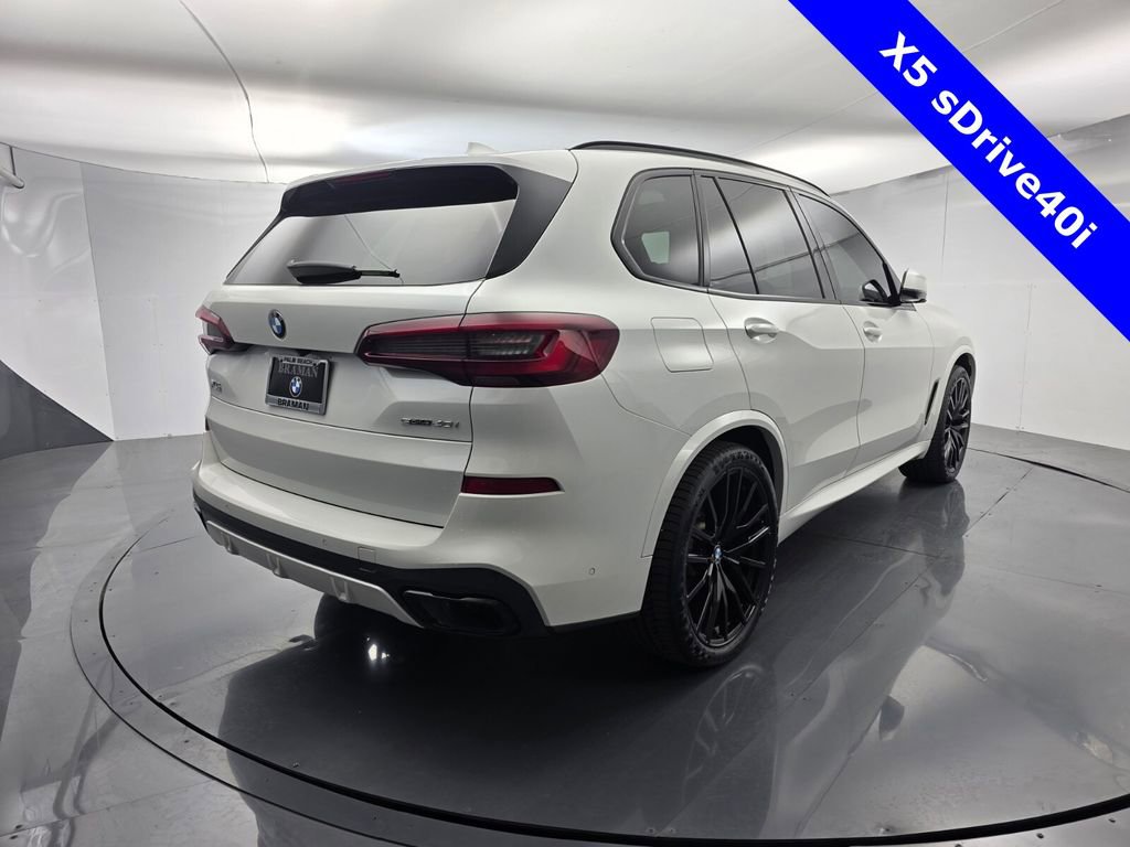 Used 2022 BMW X5 sDrive40i w/ M Sport Package image 4
