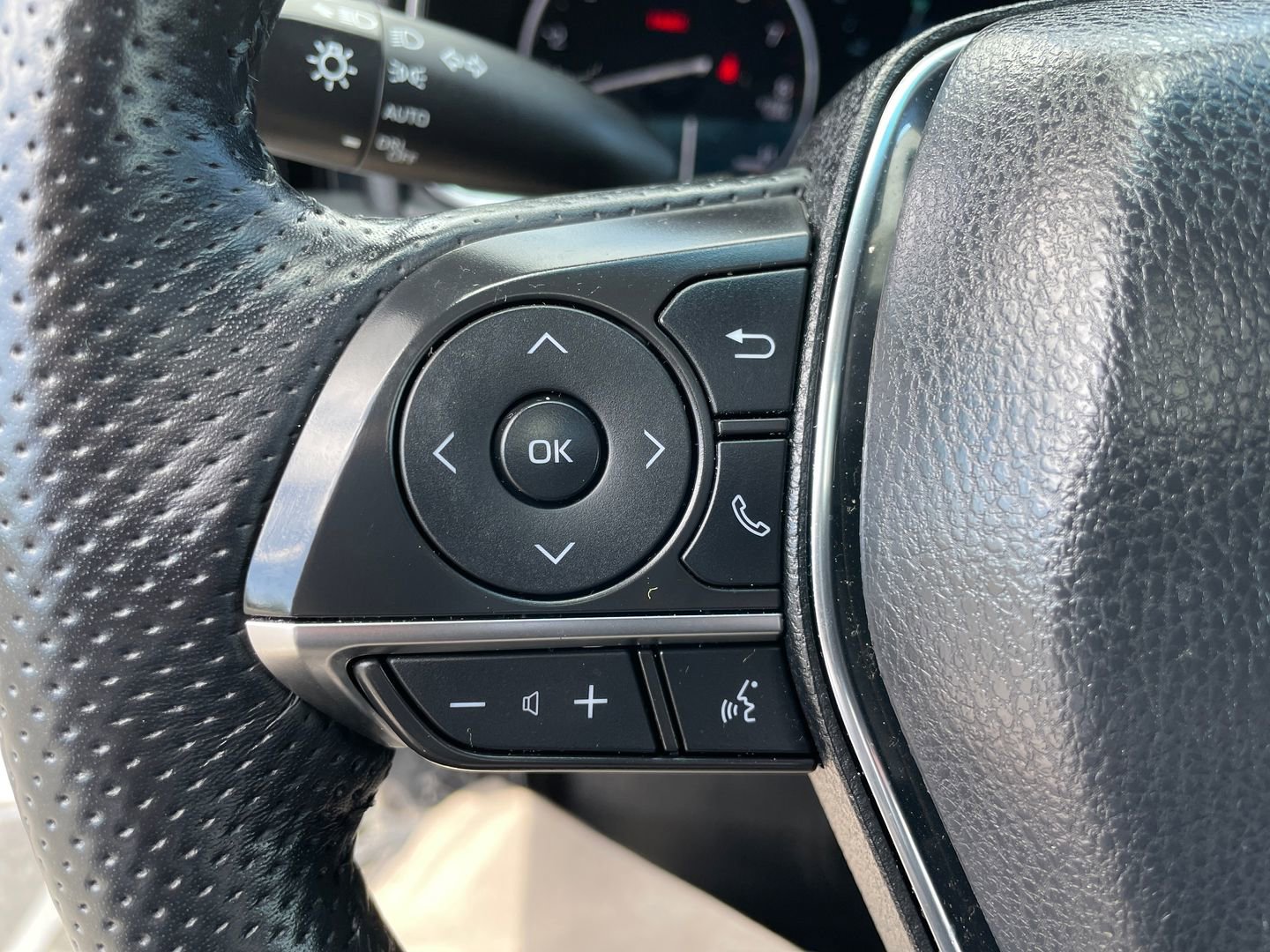 Certified 2019 Toyota Avalon Touring w/ All Weather Liner Package FWD image 26