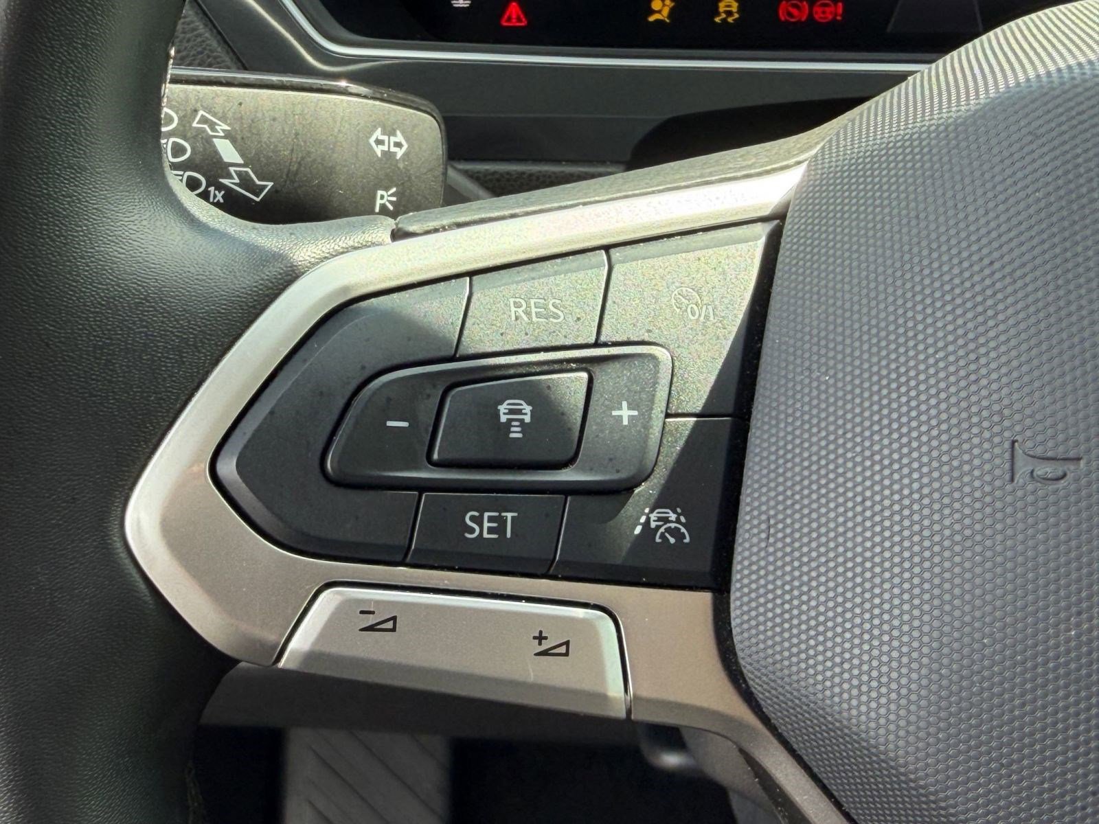 Used 2024 Volkswagen Tiguan Wolfsburg Edition image 17