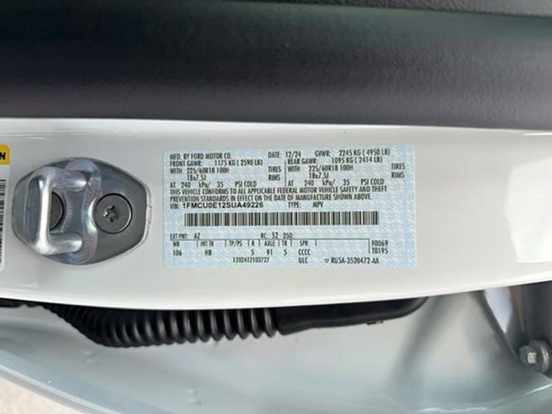 New 2025 Ford Escape SE image 40