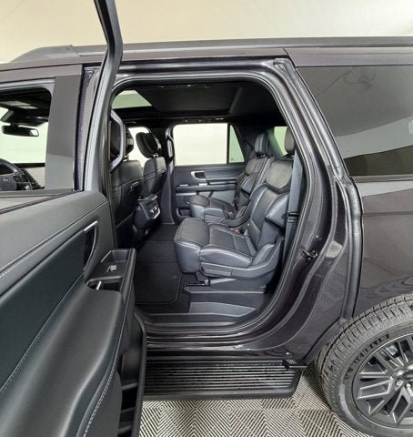 New 2026 Ford Expedition Max Platinum w/ Stealth Appearance Package AWD/4WD image 9