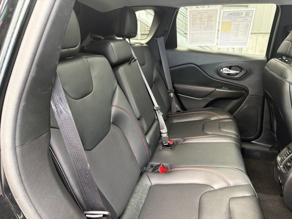Used 2022 Jeep Cherokee Trailhawk w/ Sun, Sound & Nav Group AWD/4WD image 43