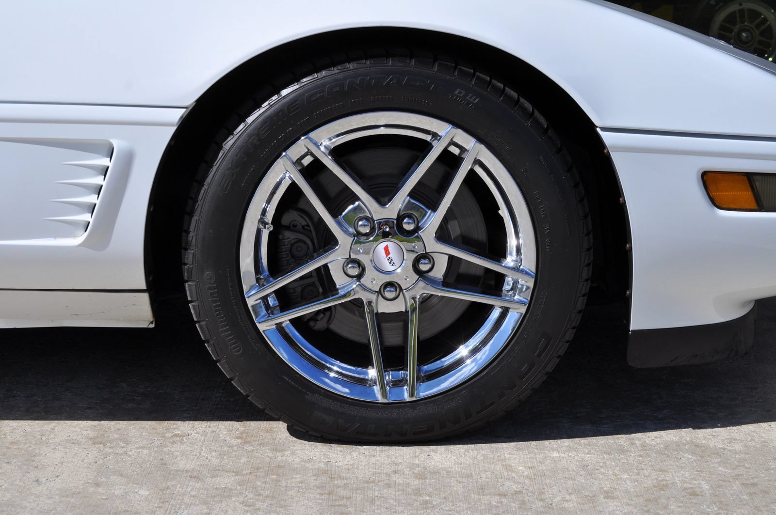 Used 1996 Chevrolet Corvette Coupe RWD image 22