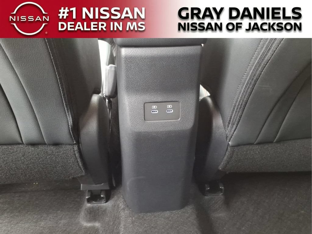 Certified 2025 Nissan Kicks SR AWD/4WD image 15