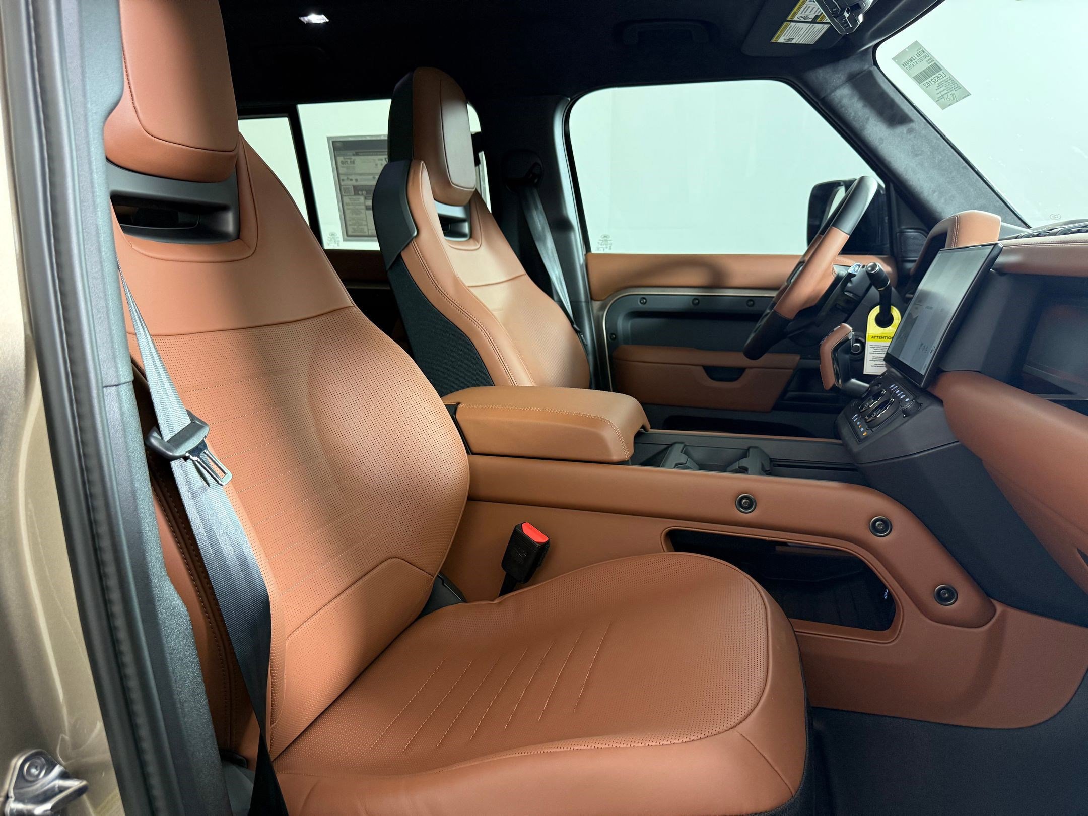 New 2026 Land Rover Defender 110 OCTA AWD/4WD image 28