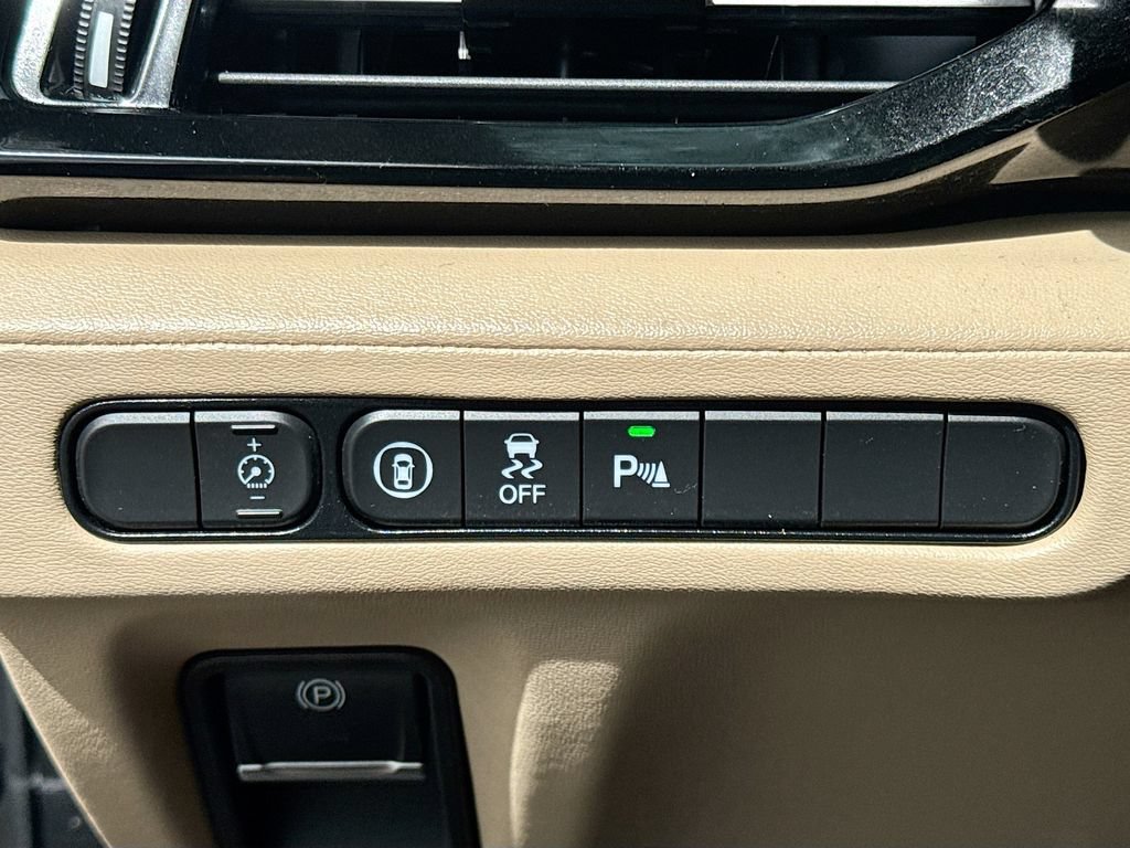 Used 2024 Acura MDX FWD w/ Technology Package image 11