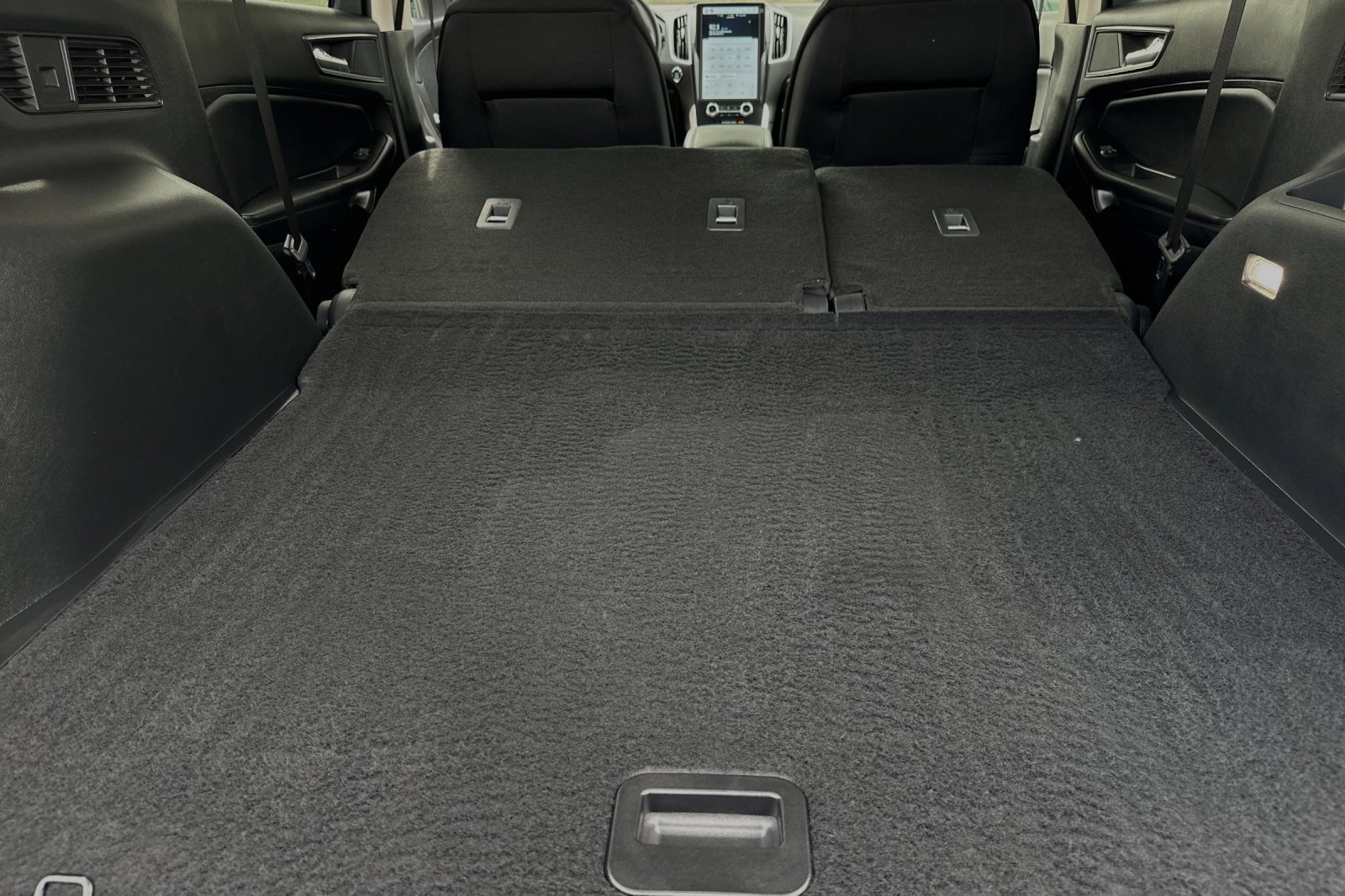 New 2024 Ford Edge SE w/ Black Appearance Package image 13