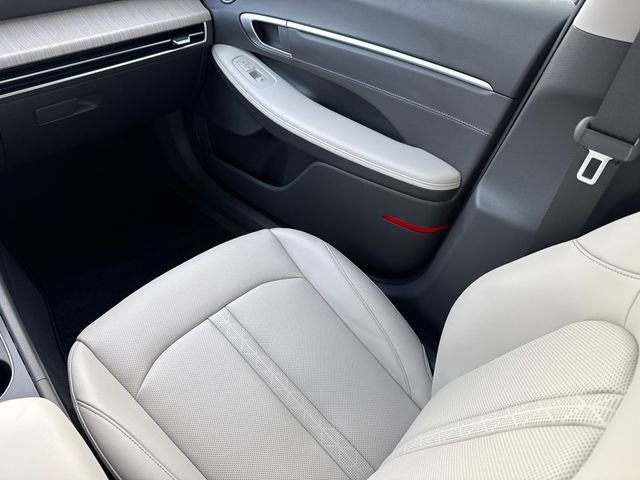 Used 2025 Hyundai Sonata Limited FWD image 15