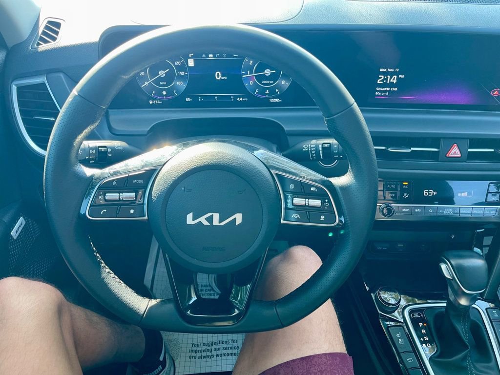 Used 2025 Kia Seltos SX w/ SX Sunroof Package image 14