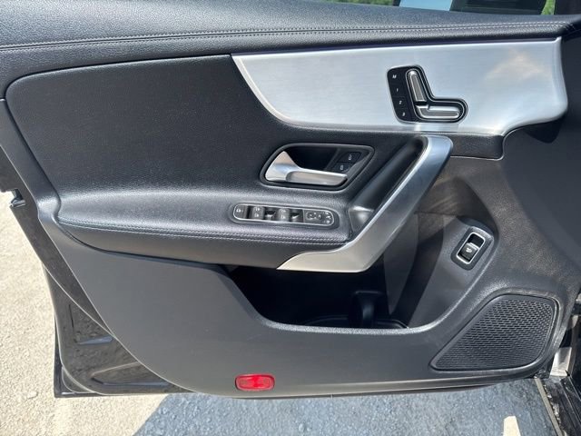 Used 2025 Mercedes-Benz CLA 250 image 17